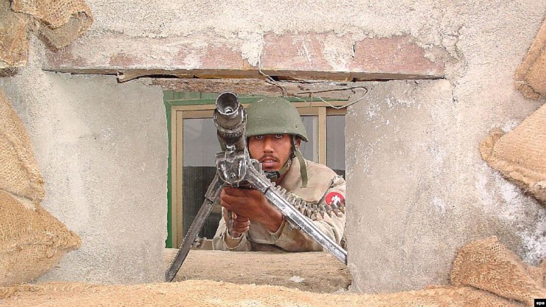 مقامات پاکستانی افزودند که ۲۰ نفر از سربازان ارتش پاکستان نیز جان خود را در این دو عملیات از دست داده اند.