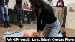 Voluntariatul a ajutat-o pe Larisa să-și controleze emoțiile.