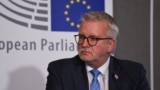 Дрони над Європою, війна в Україні, переговори з Росією. Інтервʼю з німецьким євродепутатом Міхаелем Ґалером (відео)