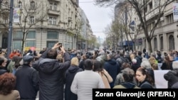 Protest na poziv novinarskih udruženja zbog učestalih napada na novinare u Srbiji, Beograd, 1. april 2026.