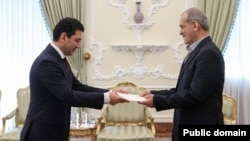 Iran - Armenian Ambassador Grigor Hakobian hands his credentials to Iranian President Masoud Pezeshkian, Tehran, January 7, 2024.