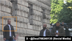 Optuženi za napad u Banjskoj Vladimir Vučetić u takozvanom Ćacilendu, 28.06.2025 (Izvor X)