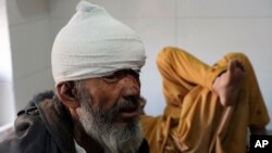 په دې ترافیکي پېښو کې د ټپیانو شمېر تر شپیتو زیات او د ځینو ټپیانو روغتیايي وضیعت نازک بلل شوی