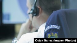 Poliția a deschis o anchetă după ce mai multe indicatoare rutiere din Harghita au fost acoperite cu vopsea pe inscripțiile în limba maghiară