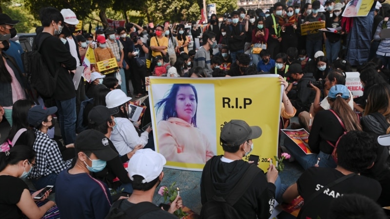 Мьянамада аскердик бийликке каршы демонстрацияда эки киши көз жумду