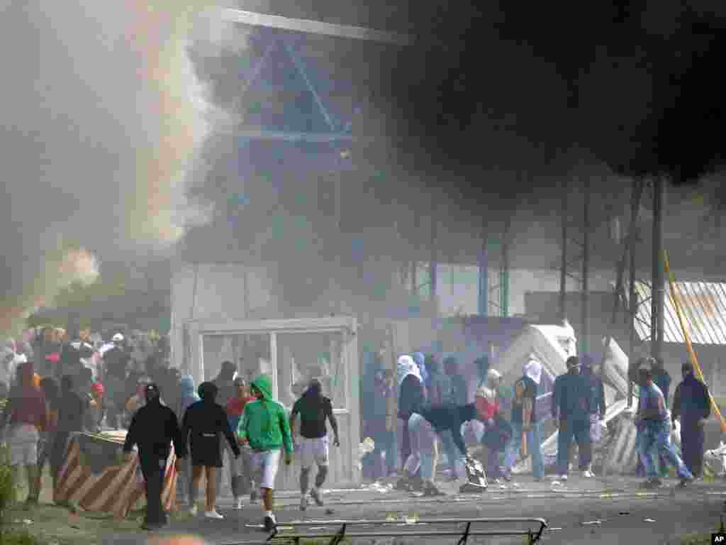 Granični prelaz Jarinje, 27.07.2011. Foto: Reuters 