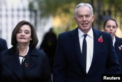 Экс-премьер Великобритании Тони Блэр с женой Черри в 2019 году.