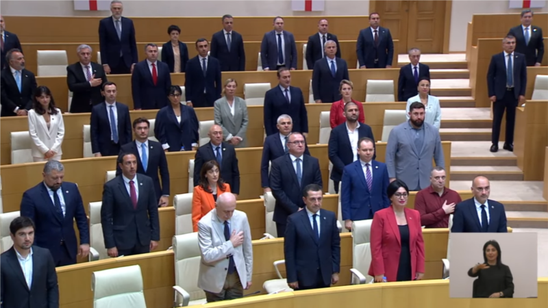 სადავო პარლამენტმა საგაზაფხულო სესია დახურა
