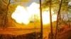 Українські військові ведуть вогонь на Харківщині, 2 червня 2025 року
