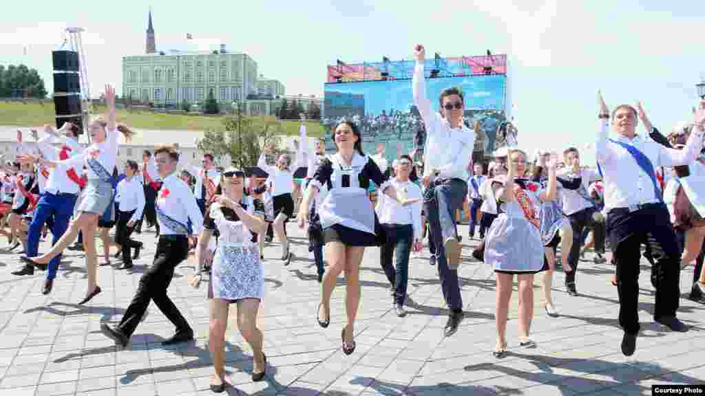 Казан кирмәне янәшәсендә соңгы кыңгырау бәйрәме