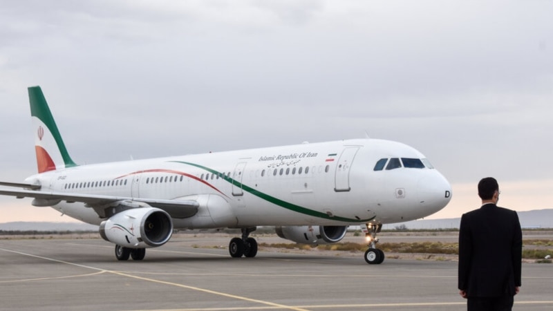 تحریم‌های جدید علیه هواپیمایی ایران؛ معاون وزیر راه ادعای وزیر را رد کرد