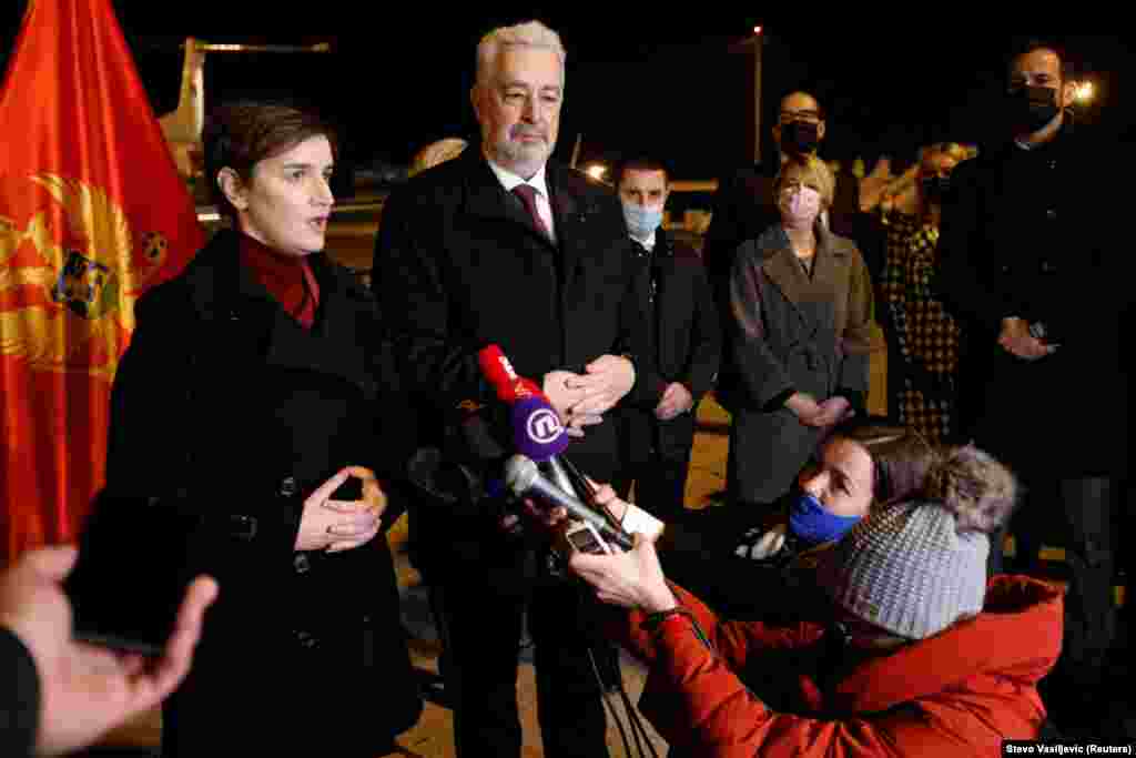 Premijerka Srbije Ana Brnabić posjetila je Podgoricu 17. februara 2021. godine prilikom čega je donijela donaciju Sputnik V vakcina protiv korona virusa. Tada ju je sa delegacijom na aerodromu dočekao premijer Crne Gore Zdravko Krivokapić.