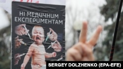 Ucrainienii au protestat în număr mare împotriva vaccinării Covid