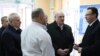Hivatalos kép Lukasenka kórházlátogatásáról 2021. november 6-án