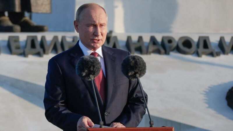 Затяжной анонс и нежданный визит: о «явлении» Владимира Путина в Севастополе