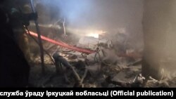 Самалёт Ан-12 беларускай авіякампаніі «Гродна» разьбіўся пад Іркуцкам. Фота прэс-службы Іркуцкай вобласьці Расеі