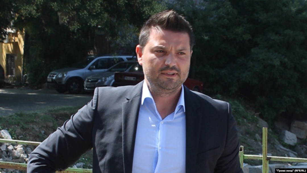 Виктор Велев е мажоритарен акционер във "Водно строителство - Благоевград" и управител на "Грома холд"