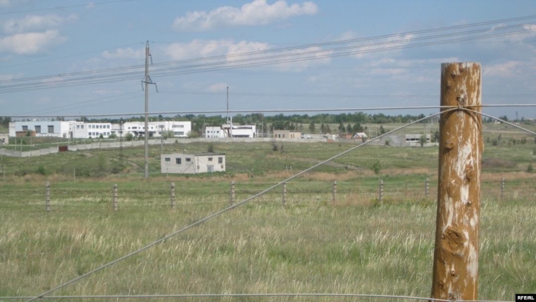 Анальды секстен кейінгі жалаңаш әйелдердің бөксесі жалаңаш қарт адамдар