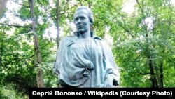 Могила Лесі Українки на Байковому кладовищі в Києві