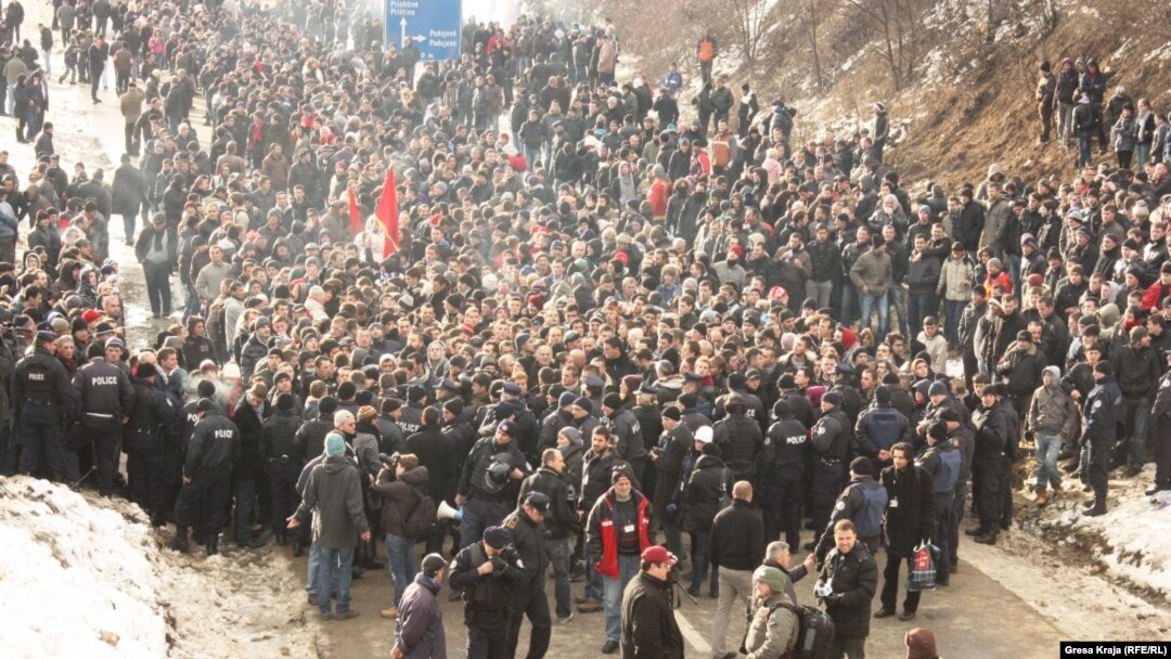 Supporters of Kosovo's nationalist Self-Determination Movement during a January 22 protest in Podujevo, on the way to the Kosovo-Serbia border