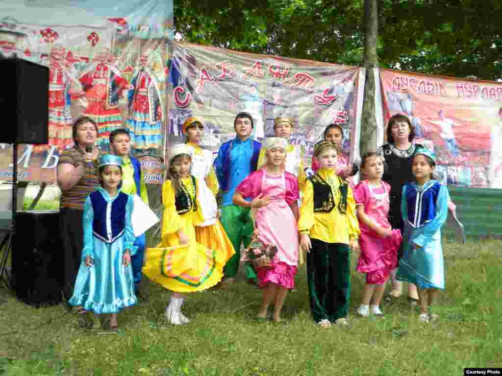 "Дуслык" ансамбле