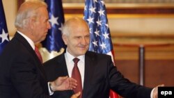 Потпретседателот на САД Бајден и претседателот на Косово Сејдиу