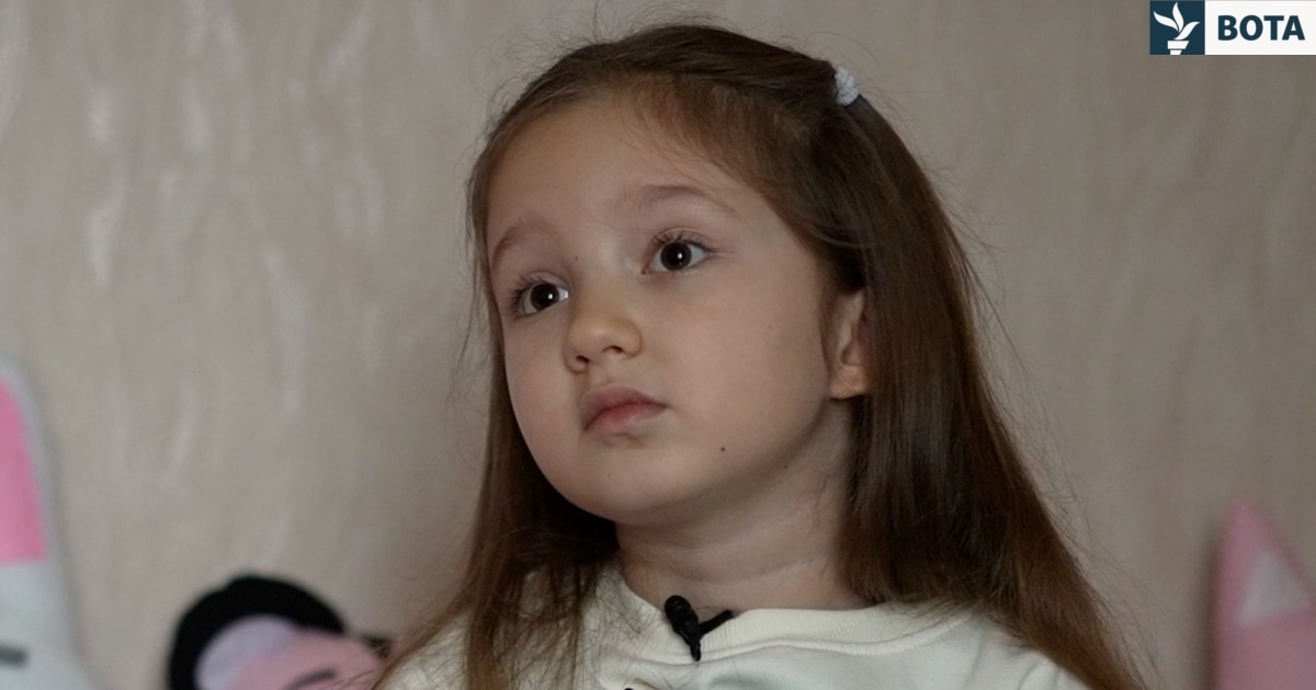 Poezitë e pesëvjeçares bëhen virale derisa gjyshi i saj e mbron Ukrainën