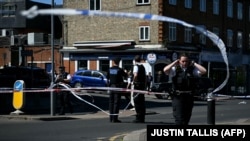 Полицеские на месте нападания в Лондоне, Великобритания, 29 апреля 2026 года