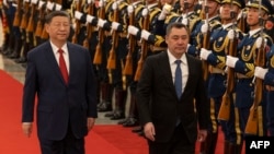 Қытай президенті Си Цзиньпин мен Қырғызстан президенті Садыр Жапаров Пекинде. 2025 жылғы ақпан.