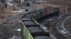 Szénszállító vagonok Oroszországban 2017. április 17-én