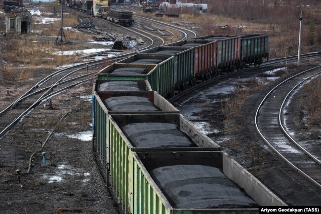 Вагоны с углем, иллюстративное фото