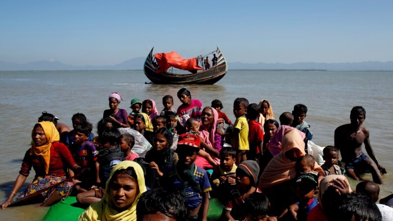 Të paktën 23 të vdekur pas fundosjes së anijes me Rohingya