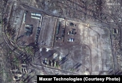 O imagine din satelit arată o tabără de antrenament a armatei ruse în Pogonovo, Rusia, 26 noiembrie 2021.
