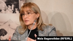 პროკურორმა მზია ამაღლობელთან საპროცესო შეთანხმების საკითხი წამოსწია – ადვოკატის თქმით, ის ამას გამორიცხავს