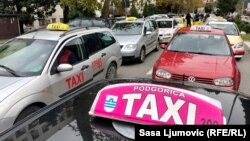 U protestnoj vožnji je učestvovalo oko 50 taksi vozila koja su prošla ulicama Podgorice, nakon čega su dopisi sa zahtjevima taksista predati na Vladi Crne Gore i Upravi prihoda.