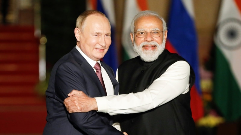 Русија и Индија го продолжија договорот за воена соработка