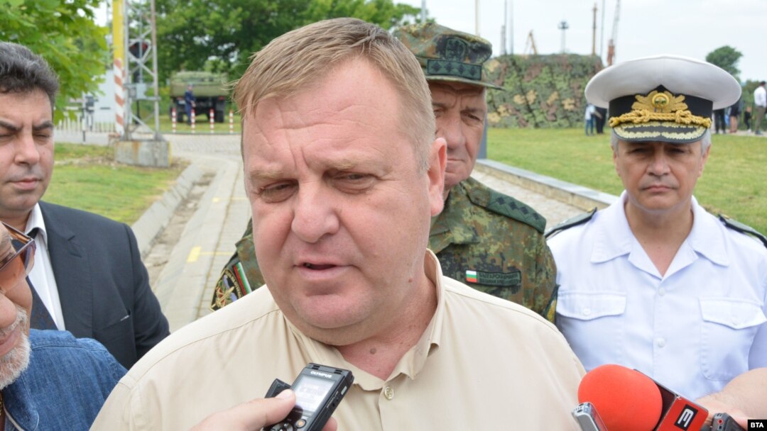 Вицепремиерът и председател на ВМРО Красимир Каракачанов