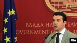 Министерот за надворешна работи на Македонија Никола Попоски