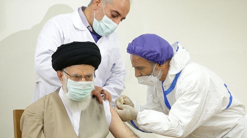 ГIажаройн лидера дуьххьара шена тохийтина Тегерано кхоьллина вакцина