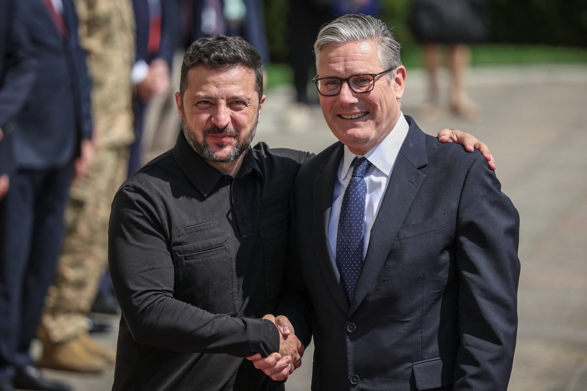 Велика Британія інвестує 300 млн євро у постачання Україні винищувачів Gripen