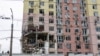 Stambena zgrada u Kijevu pogođena ruskim dronom, 27. decembar 2025.