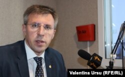 Dorin Chirtoacă în studioul Europei Libere de la Chișinău