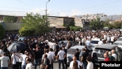 Armena - Supporters of Catholicos Garegin II rally outside a court in Vagharshapat, August 7, 2026.