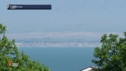 Футбол ба ҷойи баҳсу талошҳои марзӣ