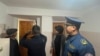 Жер титирөөдө жарака кеткен мекеме. Талас. 