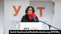 «Велика Британія закликає Росію негайно звільнити всіх українських політв’язнів», – йдеться в повідомленні (на фото посол Британії в Україні Мелінда Сіммонз)