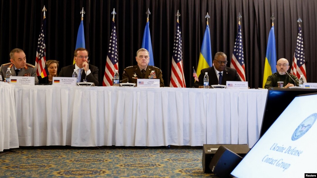 Контактната група по отбраната на Украйна се среща с американската военновъздушна отбрана в базата Рамщайн на 21 април 2023 г.