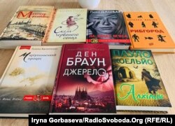 Кількість україномовних книжок для майбутньої бібліотеки зростає щодня