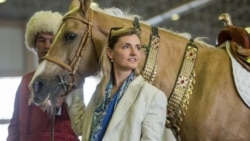 ABŞ-nyň Döwlet sekretarynyň jemgyýetçilik diplomatiýasy boýunça orunbasary Sara Rojers Halkara atçylyk sport toplumynda