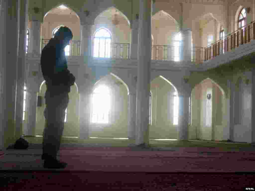  Зоҳири пешвоёни динӣ #15